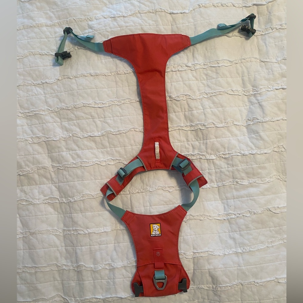 Ruffwear Hi & Light Reflective Front-Clip Dog Harness Pink and Blue Medium